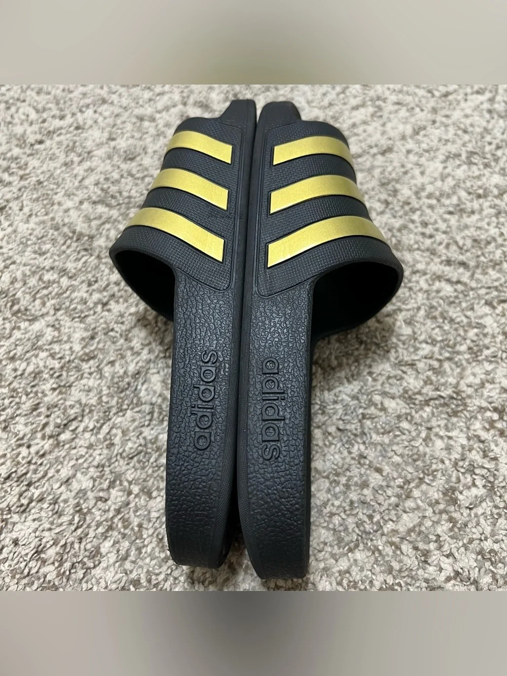 Adidas Adilette Aqua Slide Sandals Black and Gold Men's Size 7